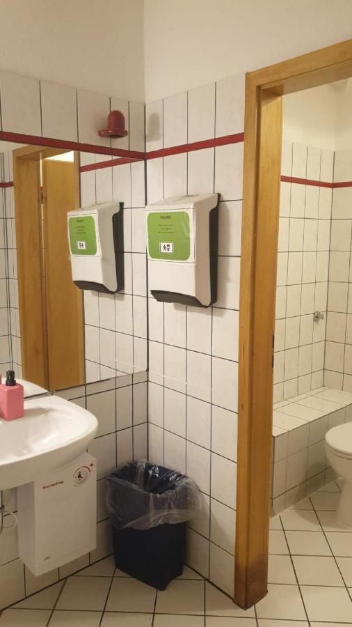 Isas Hostel Berlin Dış mekan fotoğraf